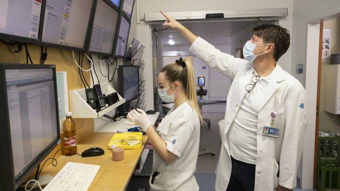 Zunehmende Ansteckungszahlen: Kantonsspital Baden führt Maskenpflicht wieder ein