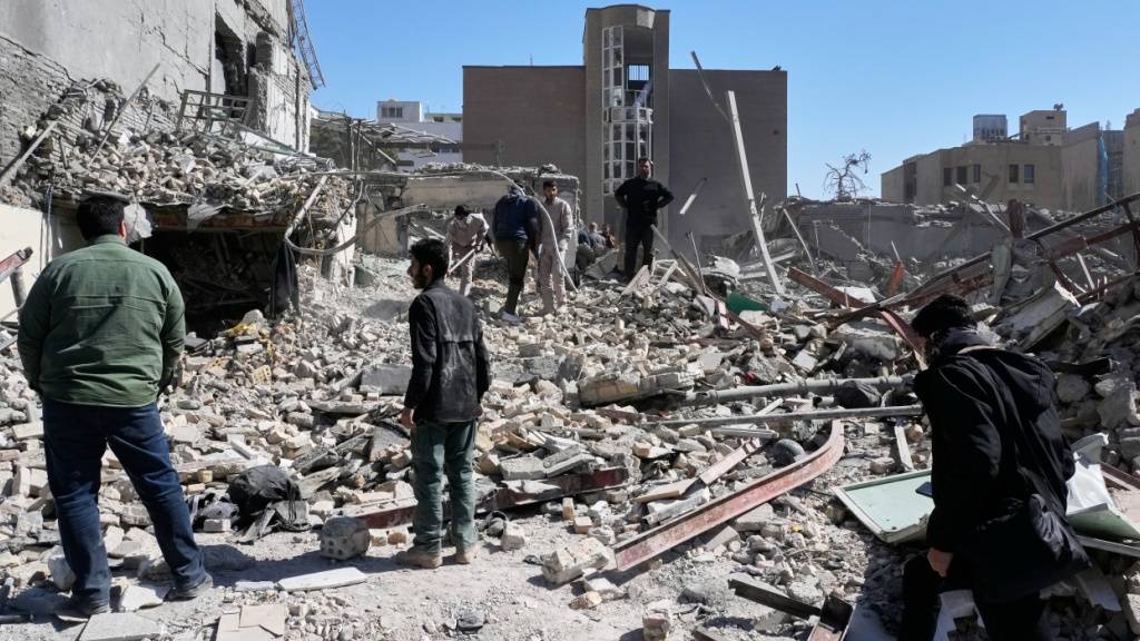 Roter Halbmond: Fast 800 Tote im Iran