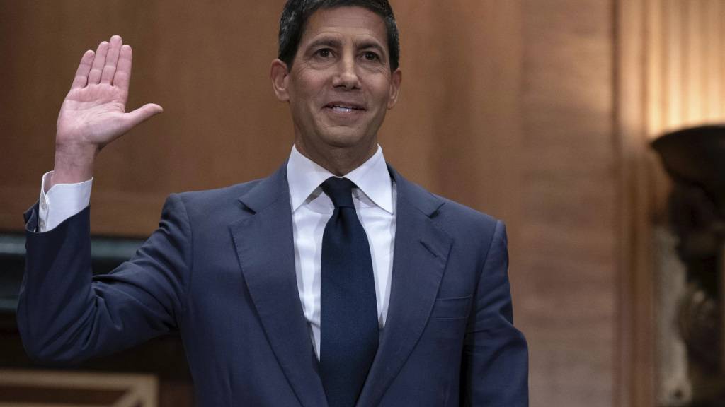 US-Präsident Donald Trump hat Kevin Warsh für den Chefposten der Notenbank nominiert, die Entscheidung im Kongress steht noch aus. (Archivbild)