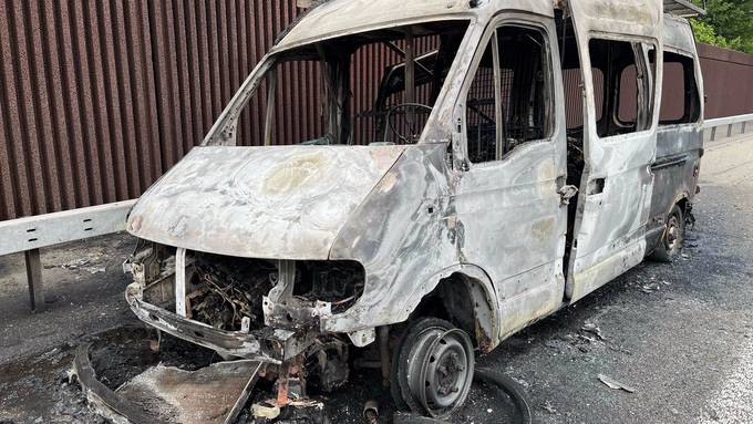Fahrzeugbrand auf der A3 bei Sargans – drei Personen verletzt