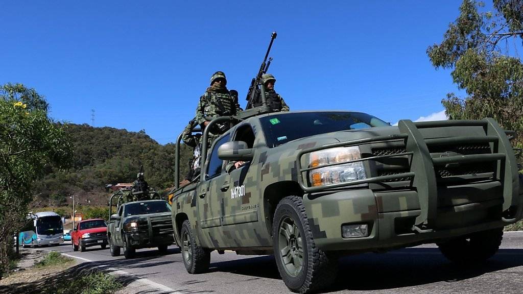 Die mexikanische Polizei macht im Bundesstaat Sinaloa einen grausigen Fund: Neben 13 Getöteten liegen Handgranaten und Patronenhülsen. (Symbolbild)