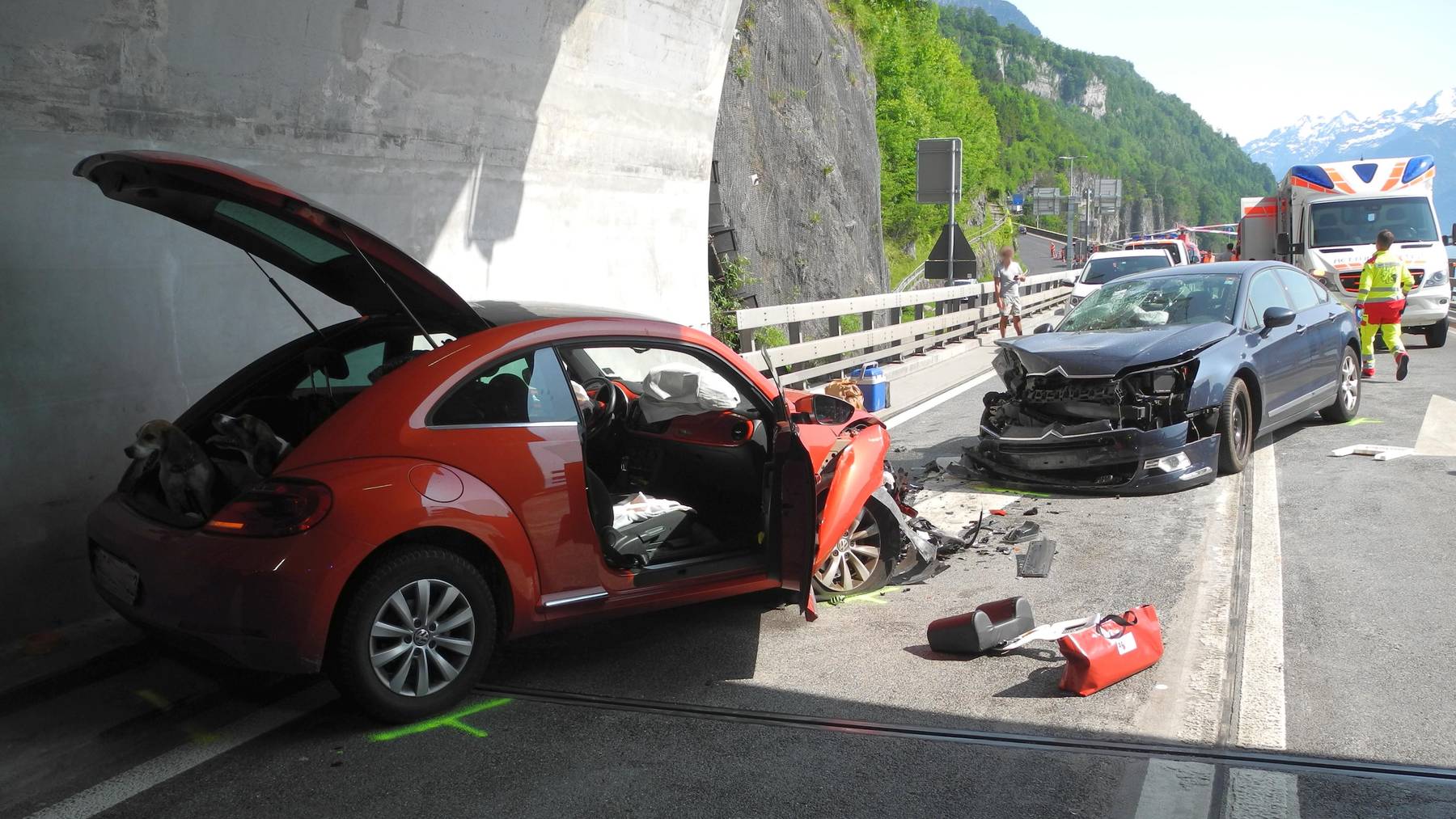 Vier Verletzte nach Unfall in Brunnen