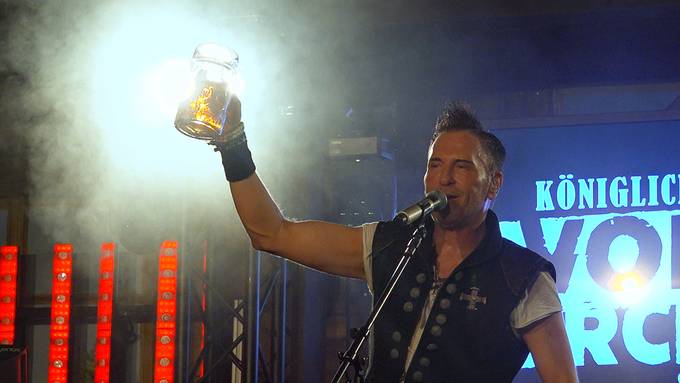 Vollgas am Oktoberfest am Herd und auf der Bühne