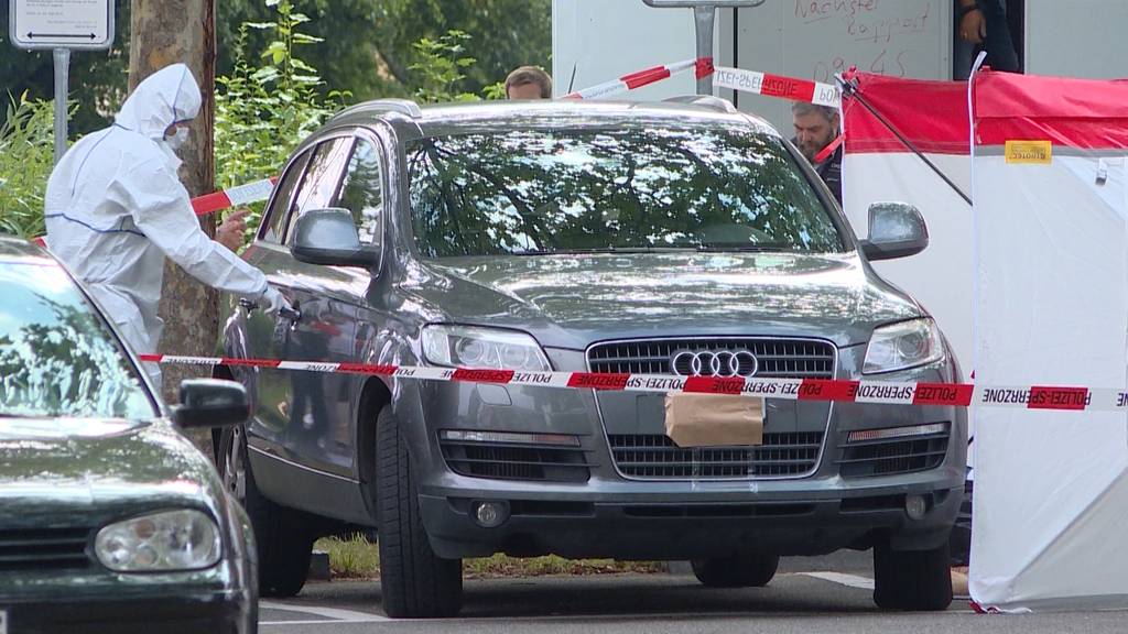 Tötungsdelikt vermutet: Leiche in Auto in Schwamendingen entdeckt