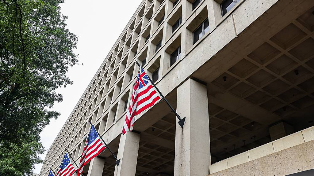 ARCHIV - Blick auf den Sitz des Federal Bureau of Investigation (FBI). Foto: Valerie Plesch/dpa