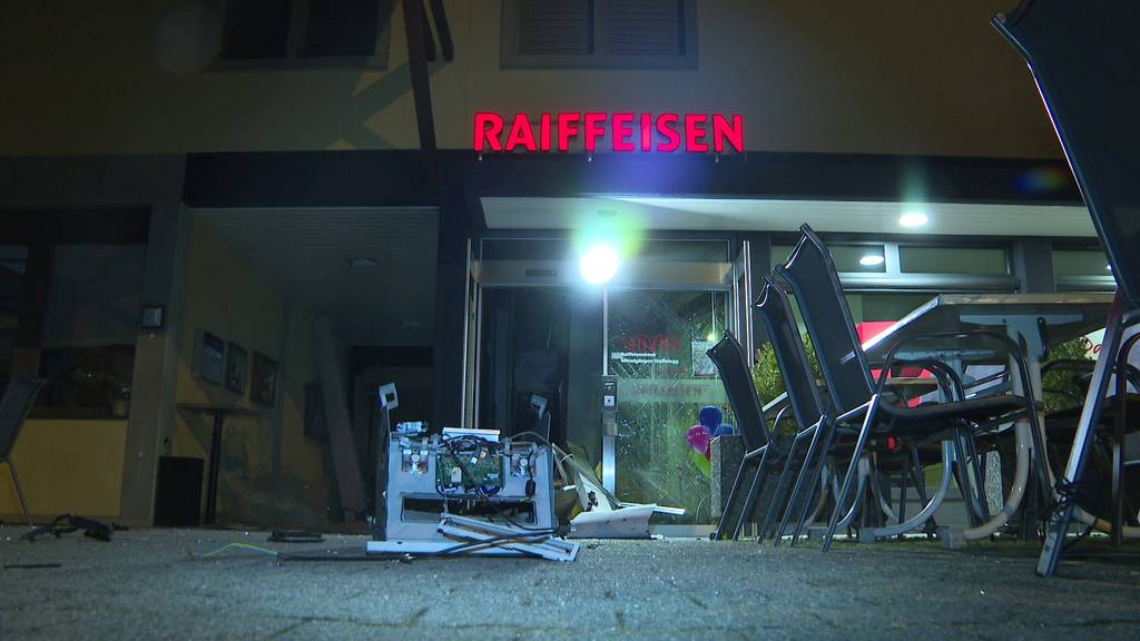 «Knall ging durch den ganzen Körper»: Raiffeisen-Bankomat in Küttigen gesprengt