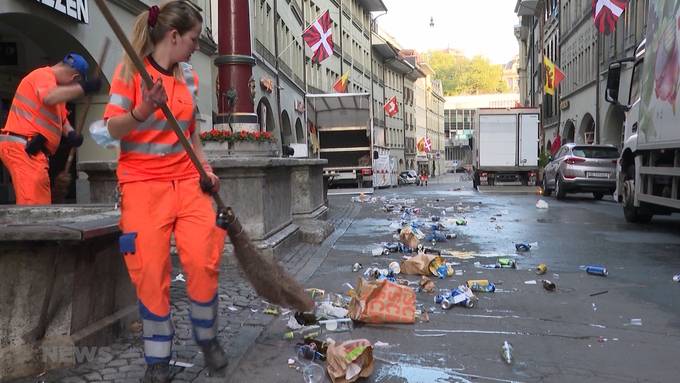 Grosser Müllberg nach grossem Fussball-Frust