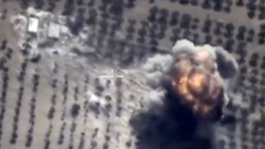 Über 60 Mal beschossen: Luftangriffe auf den Flughafen Abu Duhur in der syrischen Provinz Idlib. (Symbolbild)