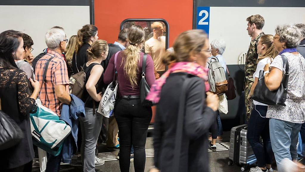 Ein Land von Bahnfahrerinnen und Bahnfahrern: In keinem europäischen Land sind die Menschen so viel auf der Schiene unterwegs wie in der Schweiz. (Archivbild)