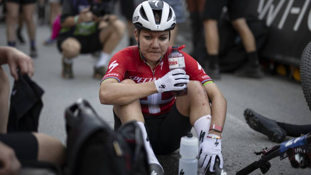 Schmerzhaft: Nach einem Trainingssturz muss sich Mountainbikerin Sina Frei an der Hand operieren lassen