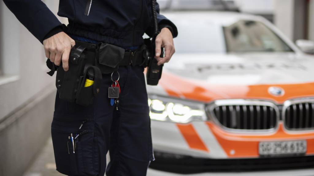 Mann verletzt in St. Gallen eine Polizistin und einen Polizisten