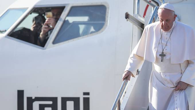 Papst reist zu Christen-Gemeinde im Irak - Messe im Fussballstadion