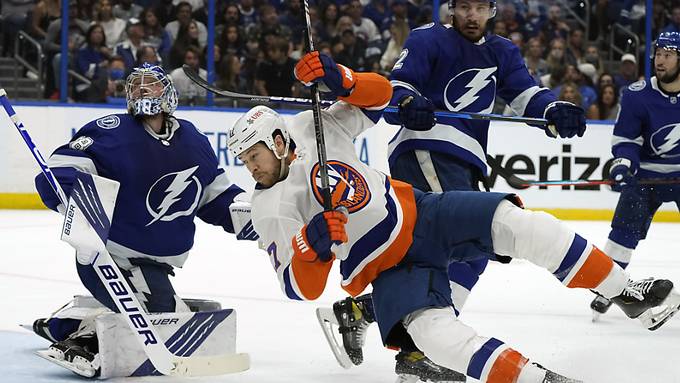 Tampa Bay fegt die Islanders vom Eis