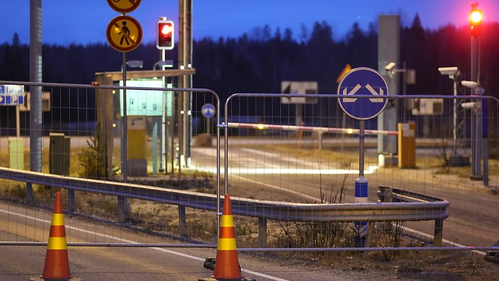 Die Grenzstation Nuijamaa zwischen Russland und Finnland ist geschlossen. Foto: Sergei Grits/AP/dpa