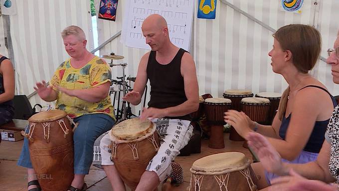 Uhuru Festival: Eine internationale Welt mitten im Solothurner Jura
