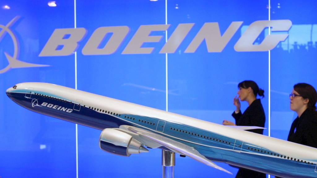 Der Flugzeugbauer Boeing hat 2020 einen zweistelligen Milliardenverlust eingefahren. (Symbolbild)