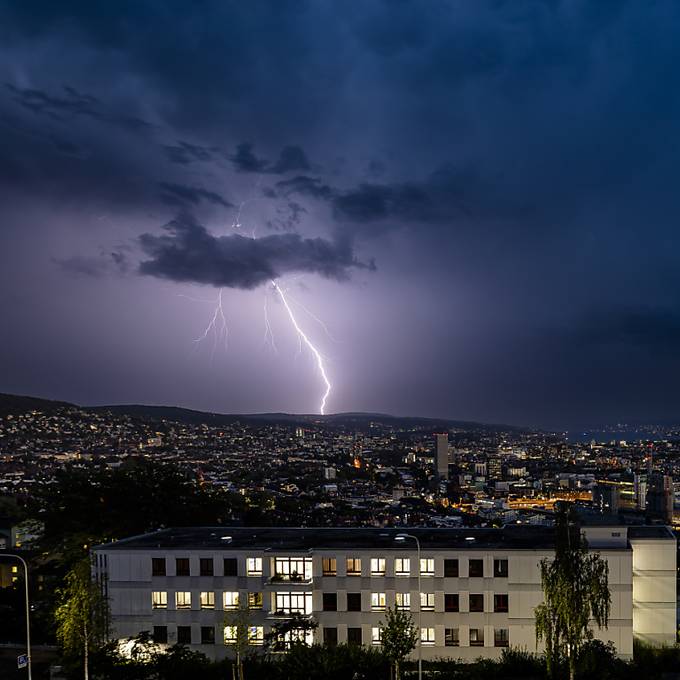 Bund warnt vor heftigen Gewittern im Tessin und in der Westschweiz