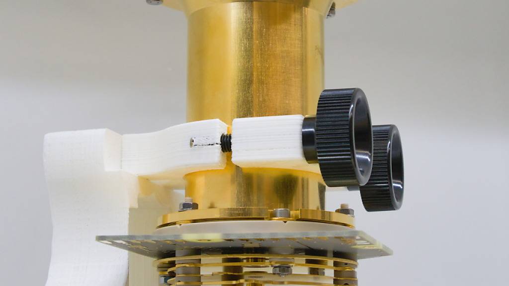 LIMS (Laser Ablations Ionisations Massen Spektrometer)
wird für die chemische Untersuchung von Mondgestein zum
Einsatz kommen.