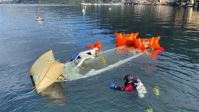 Im Zugersee versunkenes Schiff wurde geborgen