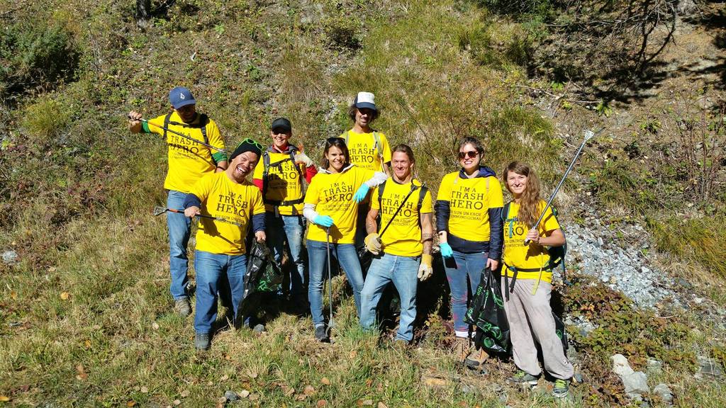 Wir haben beim Abfall einsammeln mal ein Gebiss gefunden?!