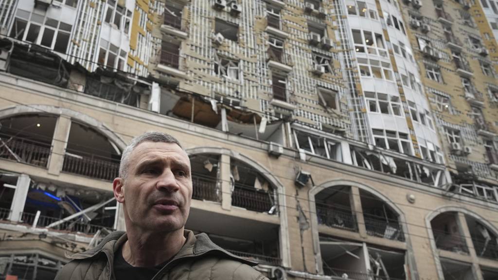 Über der ukrainischen Hauptstadt Kiew waren Explosionen zu hören, nach Angaben von Bürgermeister Vitali Klitschko war die Flugabwehr im Einsatz. (Archivbild)