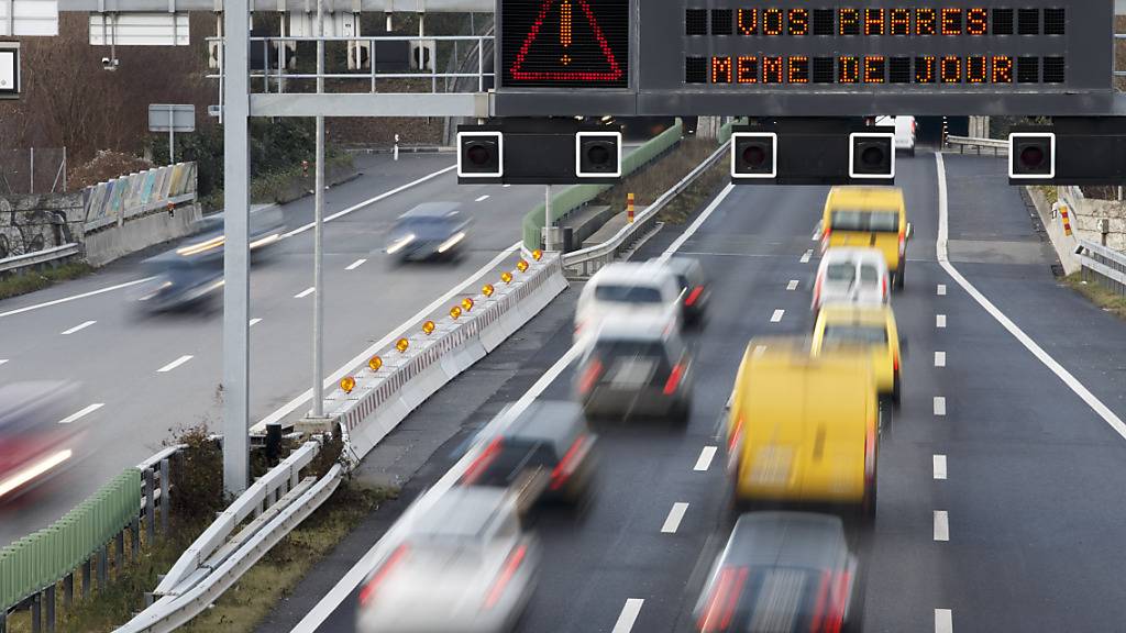 Die Schweizer Bevölkerung befürwortet die Verkehrssicherheitsmassnahmen «Via sicura» des Bundesamtes für Strassen (Astra). (Archivbild)