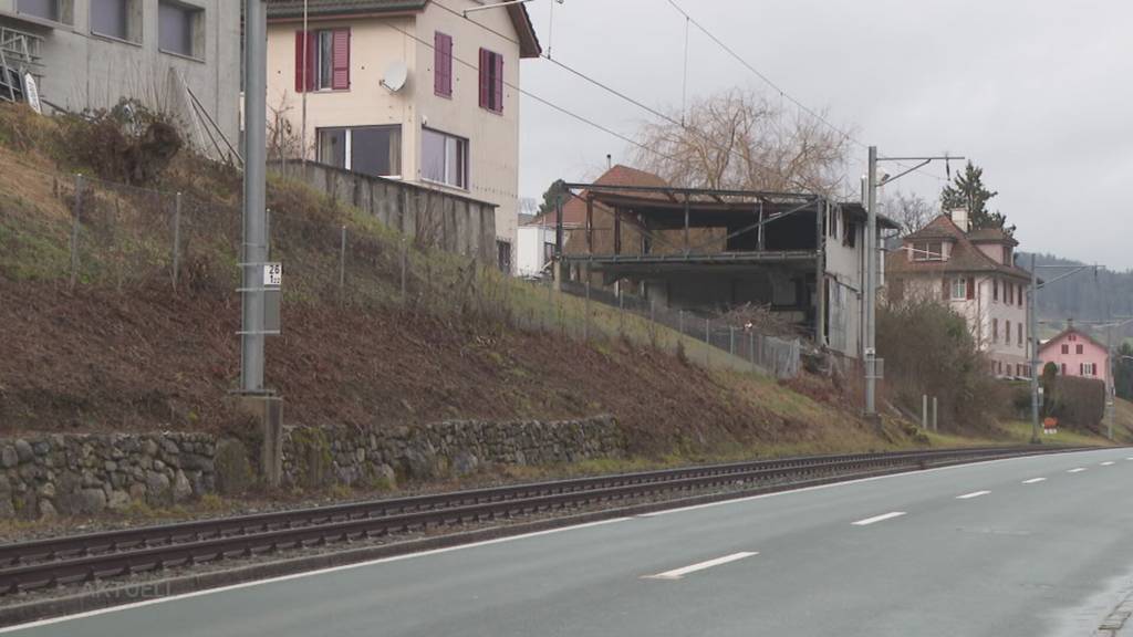Train-Surfen: 18-Jähriger stirbt nach Stromschlag in Beinwil am See