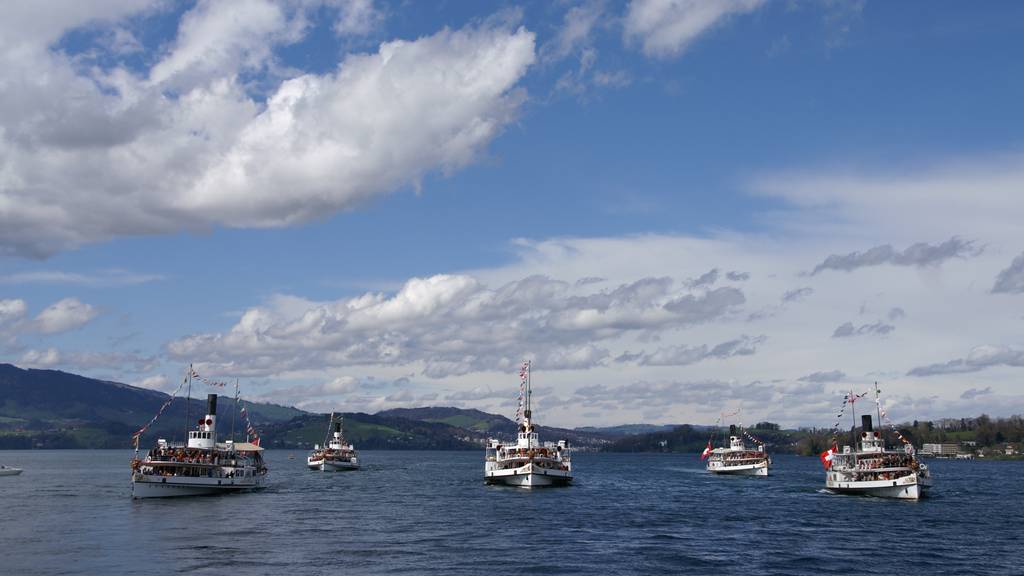 175 Jahre Dampfschifffahrt Vierwaldstättersee - Grosse Flottenparade am Samstag