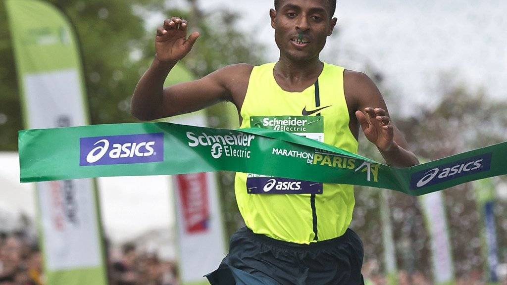 Kenenisa Bekela im April als Sieger des Paris-Marathons - aber auch im Marathon wurde Bekele von Äthiopien nicht für die Sommerspiele selektioniert