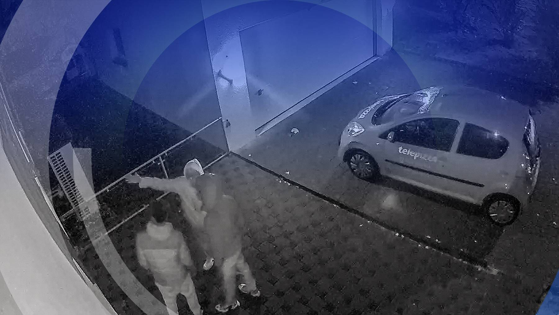 In Starrkirch-Wil brechen Ganoven vor laufender Kamera in Haus ein
