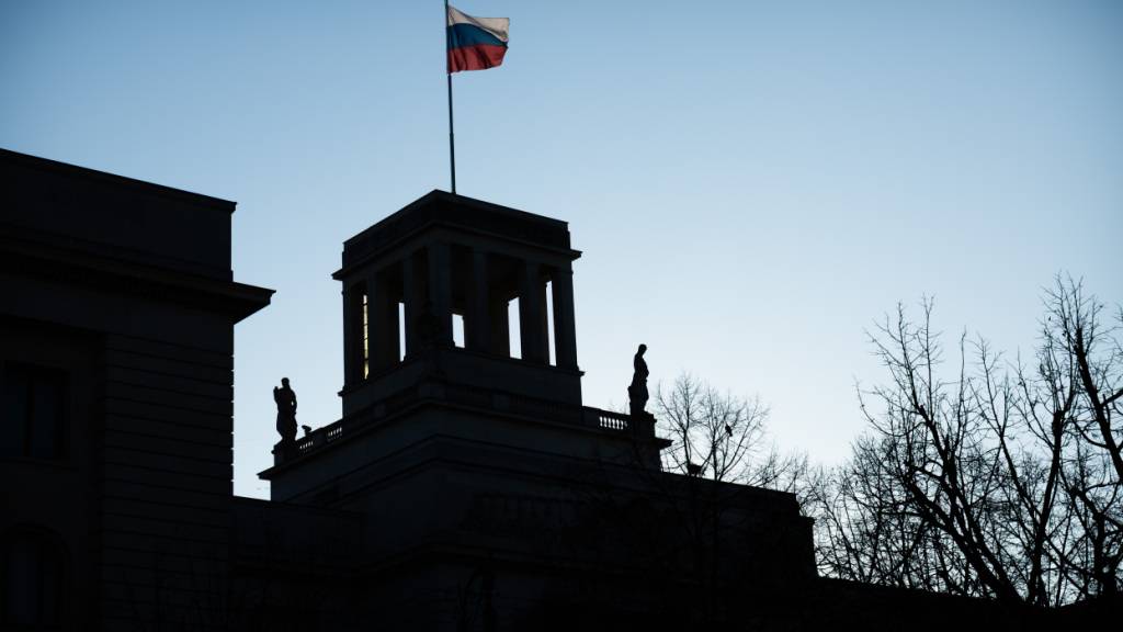 ARCHIV - Die Botschaft der Russischen Föderation in Berlin. Foto: Christoph Soeder/dpa