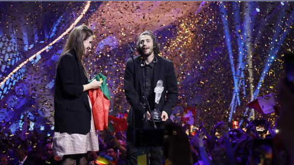 Eurovision-Sieger liegt im Sterben