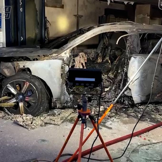 Feuer beschädigt drei Luxus-BMWs – darunter ein extrem seltenes Modell