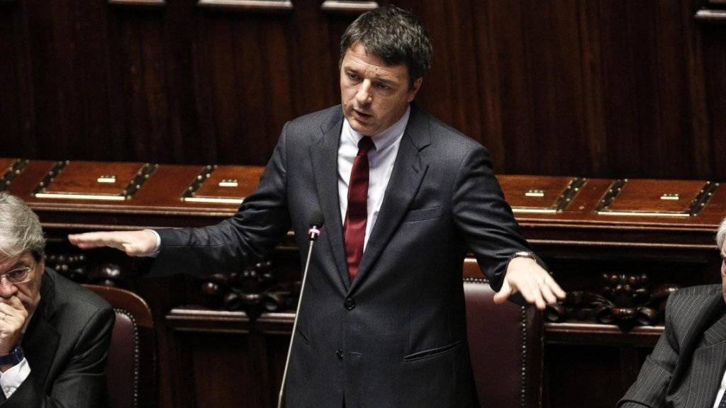 Ministerpräsident Renzi verweist auf die sich beschleunigende Konjunktur Italiens. Um den Wirtschaftsmotor in Fahrt zu halten, will er den Arbeitsmarkt weiter liberalisieren.