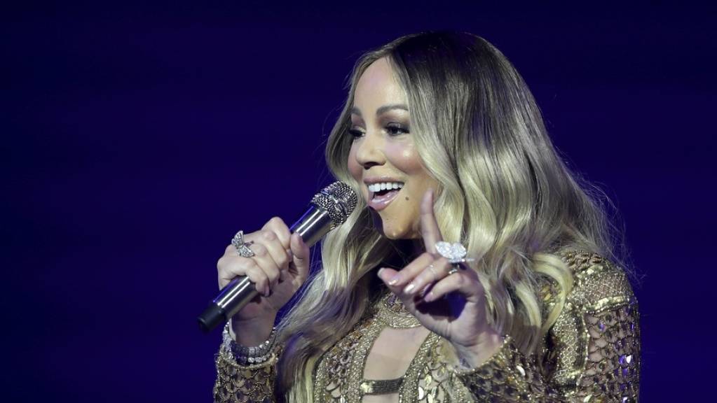 Verfrühtes Weihnachtsgeschenk für US-Sängeirn Mariah Carey: Ihr Song «All I Want for Christmas Is You» von 1994 ist aktuell auf Platz 1 der Billboard-Charts.