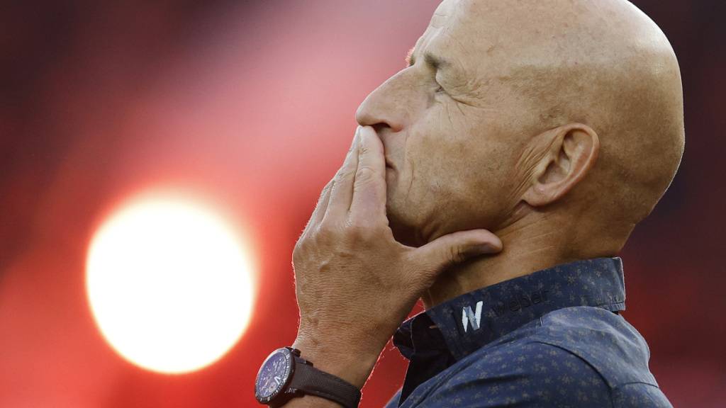 Für St. Gallens Trainer Peter Zeidler ist es zum Verzweifeln: Sein Team wird schon zum vierten Mal in Folge geschlagen