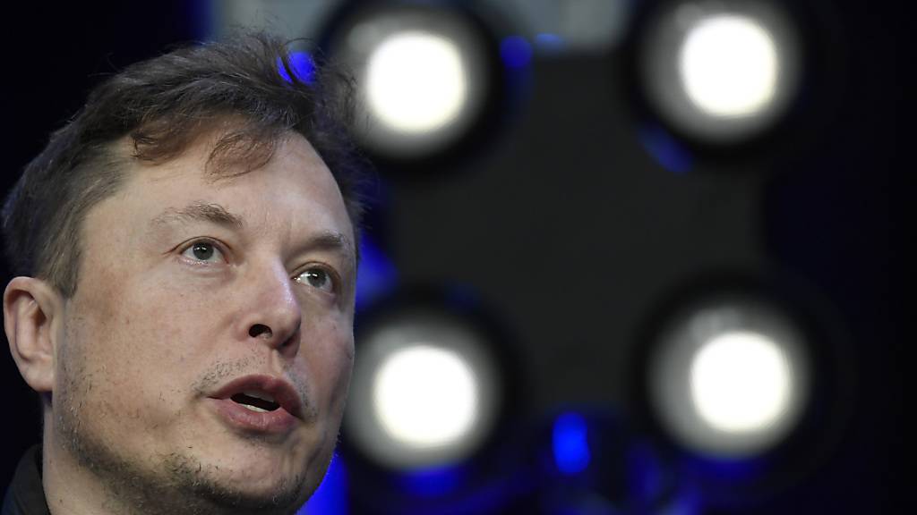 ARCHIV - Elon Musk spricht auf einer Konferenz in Washington DC. Der Tech-Milliardär unterstützt die von Russland angegriffene Ukraine mit seinem Satelliten-Internetdienst Starlink. Foto: Susan Walsh/AP/dpa