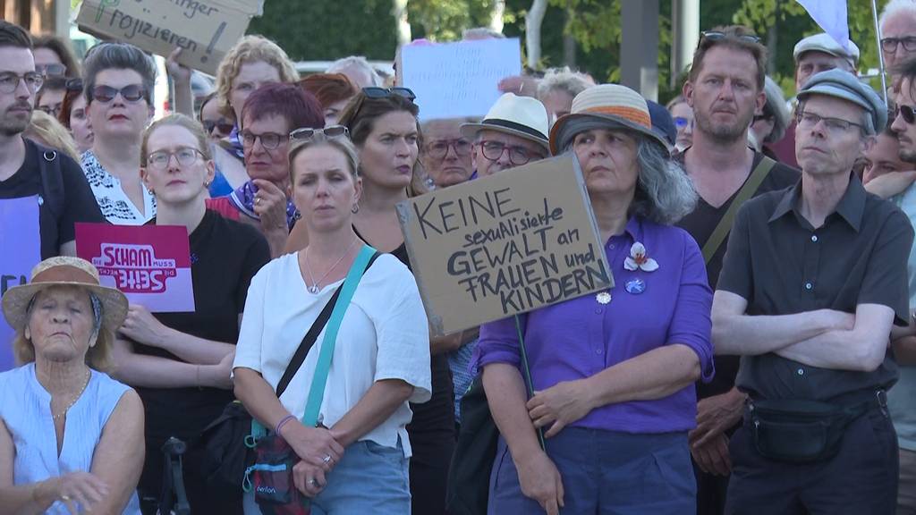 «Scham muss die Seite wechseln»: Mahnwache nach Missbrauchsfall in Untersiggenthal