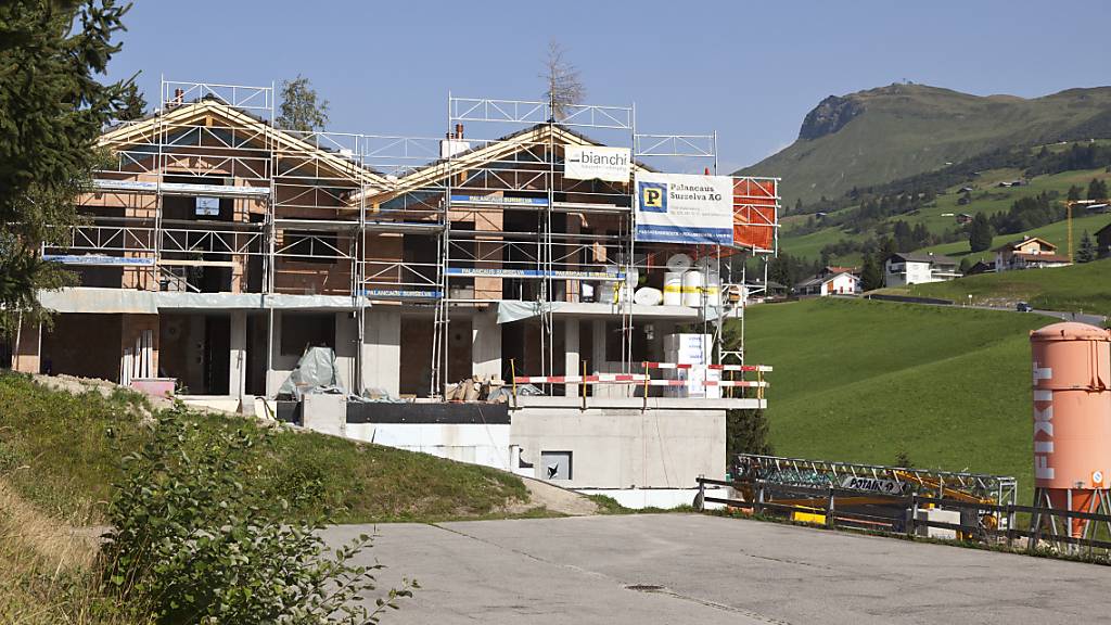 Der Bau eines Hauses ist für viele Schweizerinnen und Schweizer wegen den stark gestiegenen Immobilienpreisen unerschwinglich geworden. (Symbolbild)