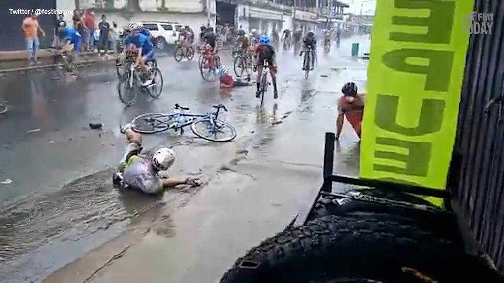 Monsunartiger Regen sorgt an der «Vuelta al Táchira» für heftige Massencrashs
