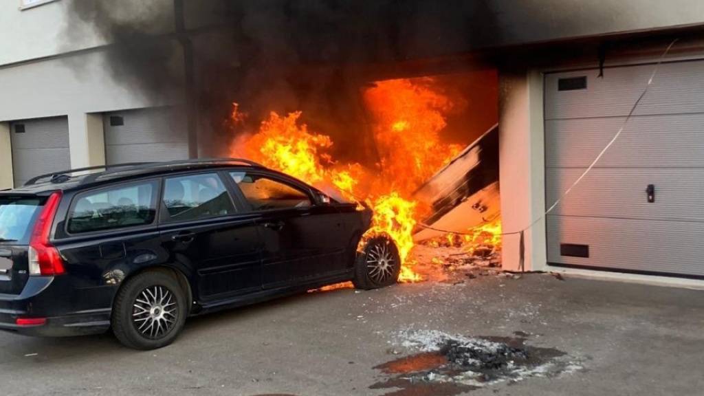 In Uzwil SG ist es am Donnerstagabend zu einem Brand gekommen. Es entstand Sachschaden im Wert von mehreren zehntausend Franken. Die Brandursache ist unbekannt.