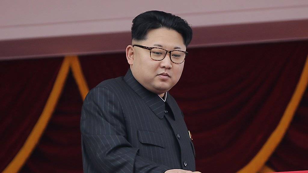 Nordkoreas Machthaber Kim Jong Un will angeblich einen neuen Satelliten ins All schiessen. (Archivbild)