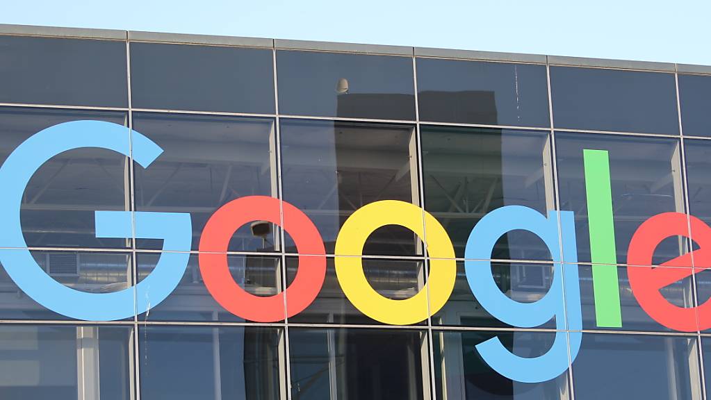FILED - Der Internetriese muss zahlen: Ein russisches Gericht hat eine Geldstrafe gegen Google verhängt. Photo: Christoph Dernbach/dpa
