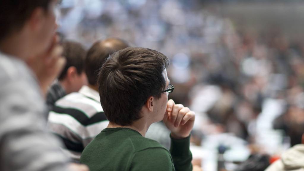 Die Fachhochschule Graubünden hat 2024 eine rekordhohe Zahl neuer Studierenden erreicht. (Symbolbild)