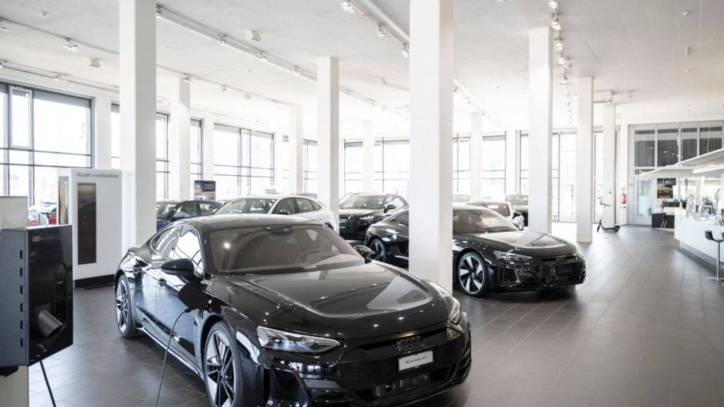 In der Schweiz sind im laufenden Jahr bislang weniger Neuwagen verkauft worden. Positiv haben sich im Mai aber die Verkäufe von Elektroautos entwickelt.(Symbolbild)