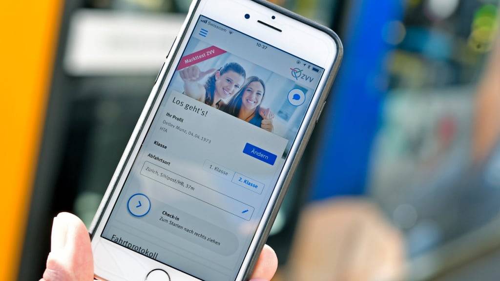 ZVV-Tickets werden ab dem kommenden Fahrplanwechsel durchschnittlich 2,1 Prozent teurer. (Archivbild)