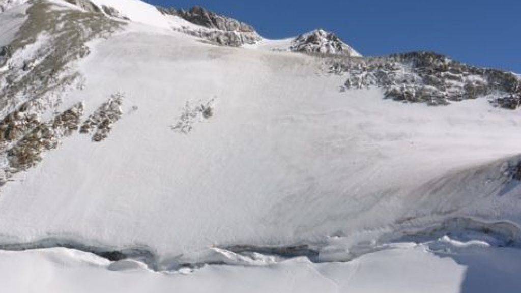 Am Col du Durant im Wallis ist eine Bergsteigerin tödlich verunglückt.