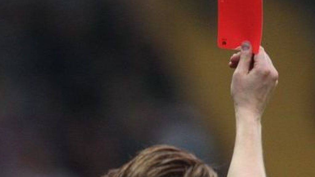 Wurde dem Schiedsrichter zum Verhängnis: Spieler in Argentinien erschiesst Unparteiischen nach Roter Karte. (Symbolbild)