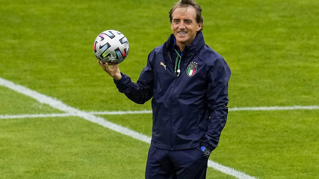 Der nächste, der dem Lockruf des Geldes aus der Wüste folgt: Italiens ehemaliger Nationaltrainer Roberto Mancini wird in Saudi-Arabien erwartet