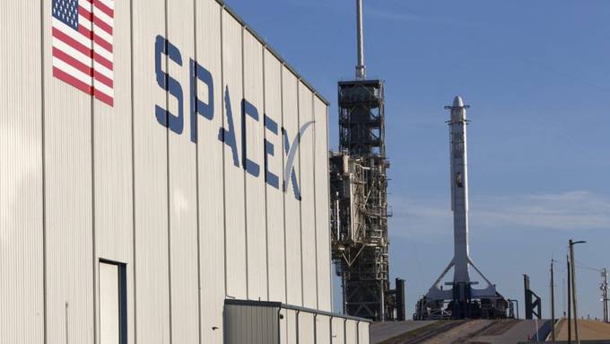 SpaceX entlässt Hunderte Mitarbeiter